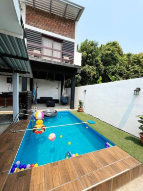 Apartamento y piscina privado 5 M aeropuerto RVM